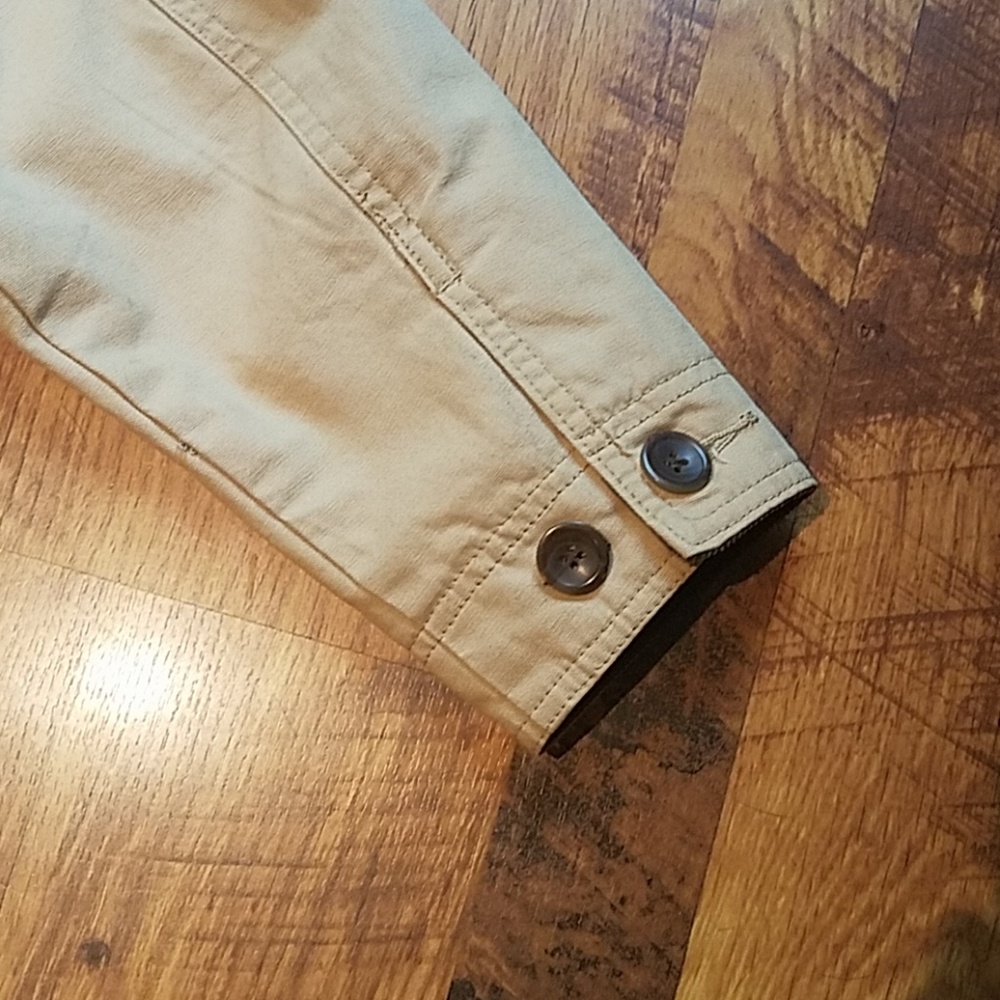 *Barn Coat, Cream with a Green Collar, Size Small - Picture 7 of 7